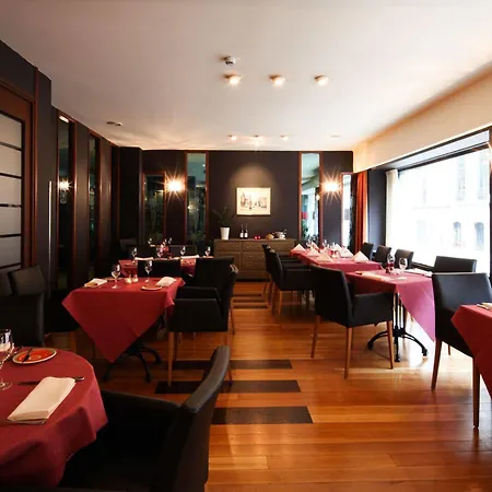 Theater Hotel 4*